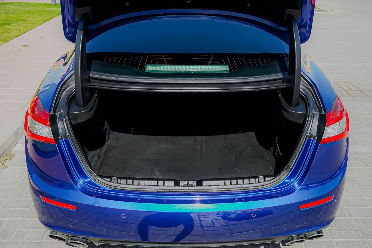 Maserati Ghibli Std 3.0L