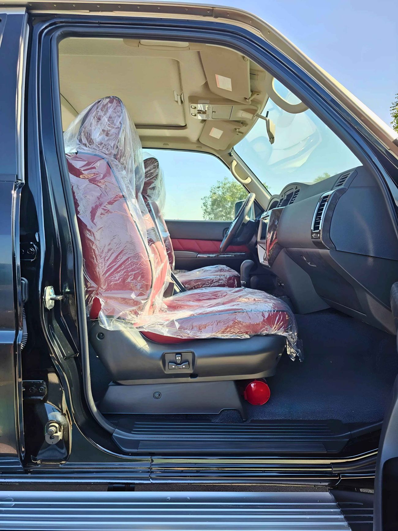 Nissan Patrol Safari /4.8L PETROL V8 / FULL OPTION / LOW MILEAGE / 3789 MONTHLY / LOT#105181