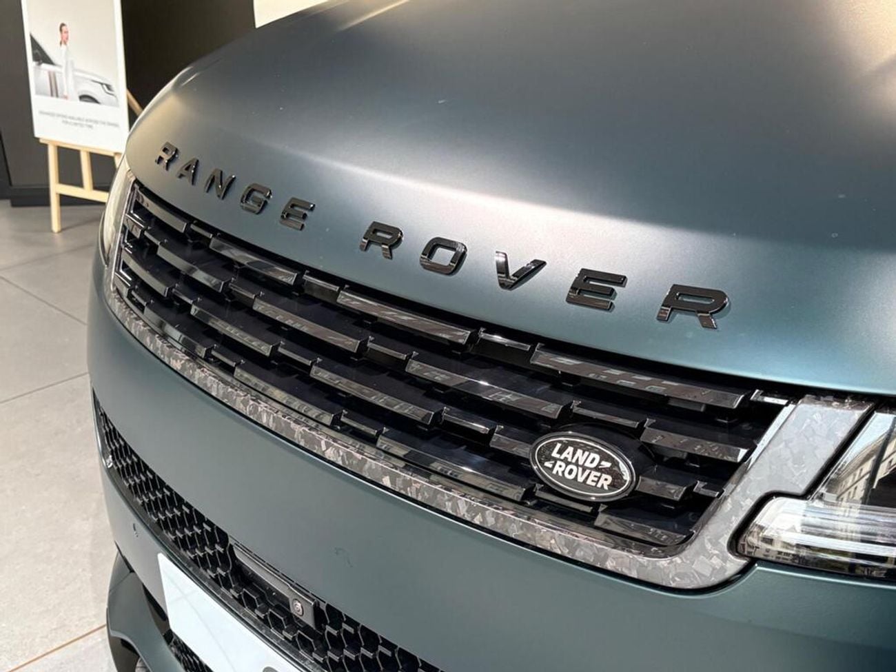 لاند روفر رينج روفر سبورت 4.4 P635 V8 MHEV SV Auto 4WD Euro 6 (s/s) 5dr (EXPORT ONLY) Right Hand Drive