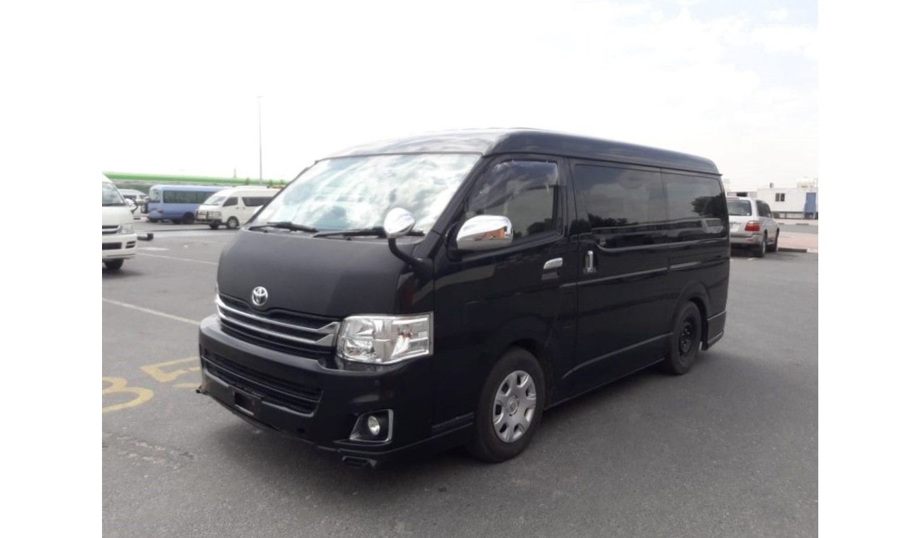 تويوتا هاياس Toyota Hiace RIGHT HAND DRIVE (Stock no PM 573 )