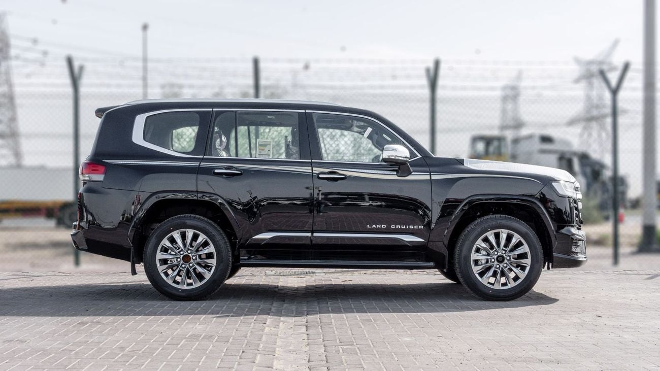 Toyota Land Cruiser 2026 Toyota Land Cruiser VXR 3.5L AT Petrol (Black-Red) Omani