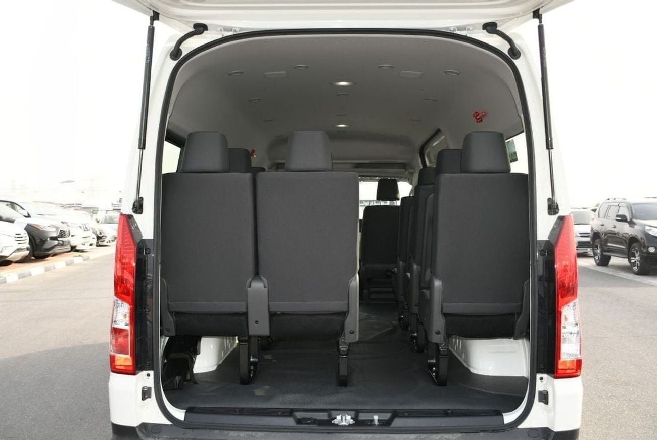 تويوتا هاياس HiAce 3.5L Manaul Petrol