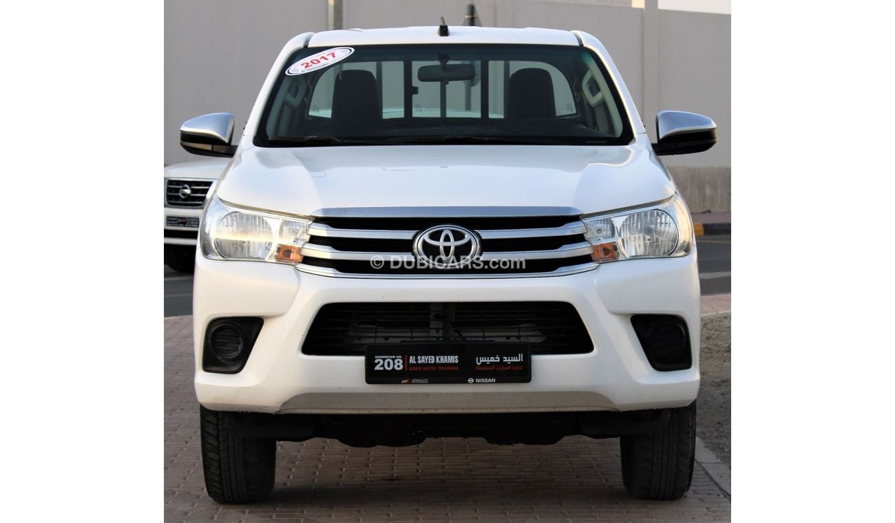 تويوتا هيلوكس تويوتا هيلوكس 2017 ديزل خليجي بحالة ممتازة بدون حوادث نظيفه جدا من الداخل والخارج