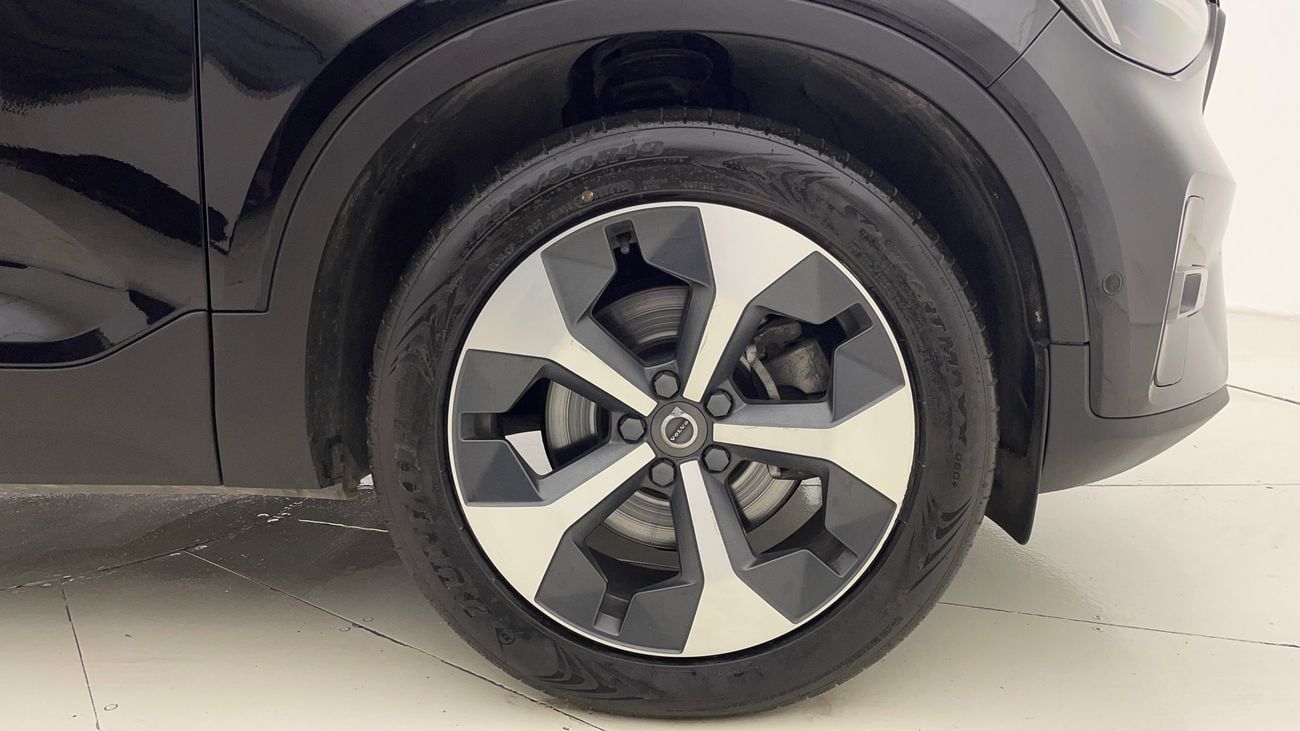 Volvo XC40 B4 ULTIMATE DARK 2 | Zero Down Payment | Home Test Drive