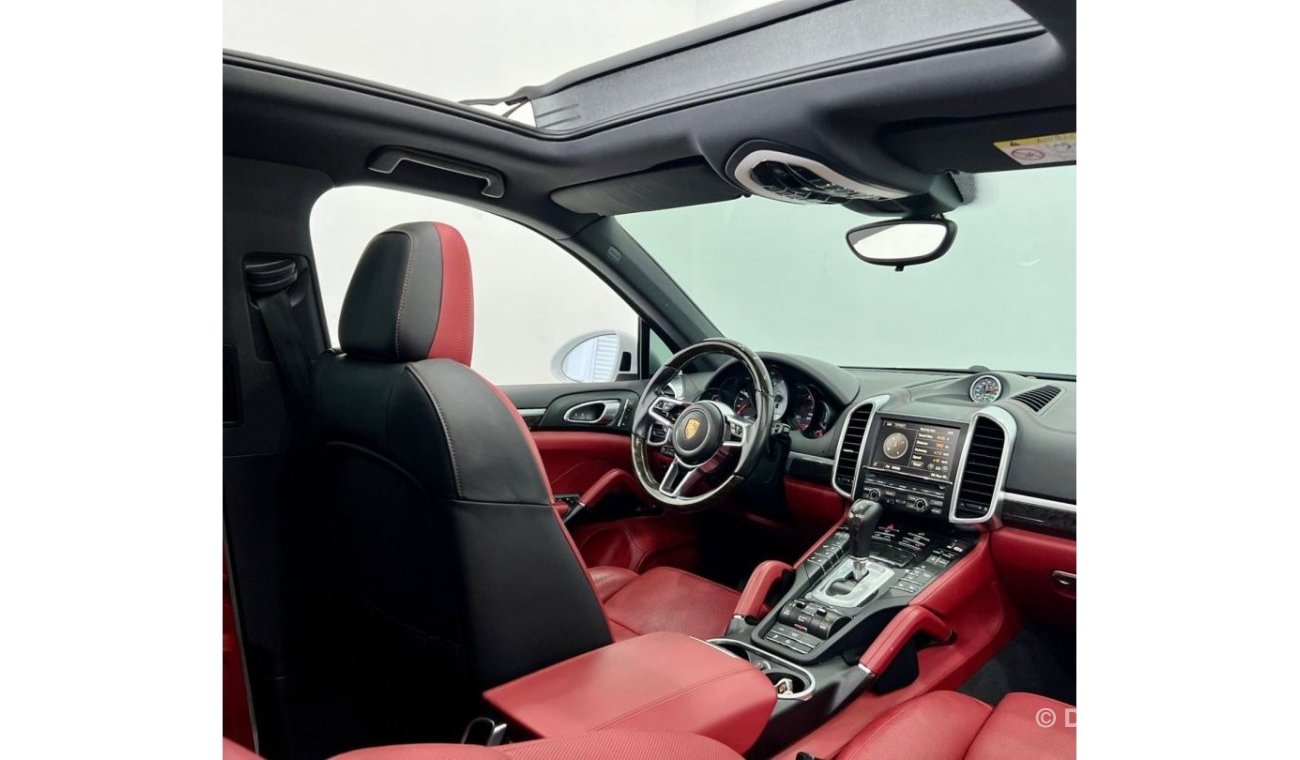Porsche Cayenne IMMACULATE  condition 2015 Porsche Cayenne S, Full Service History-Warranty-GCC