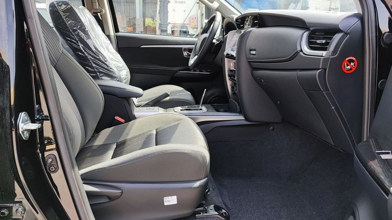 تويوتا فورتونر Toyota Fortuner / 2.7L V4 Petrol | Climate Control | Only for Africa Special Price