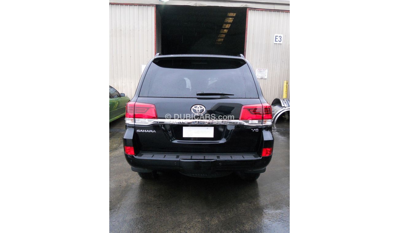 Toyota Land Cruiser 200 Sahara RHD - 4.5L V8 Diesel (Full Option)