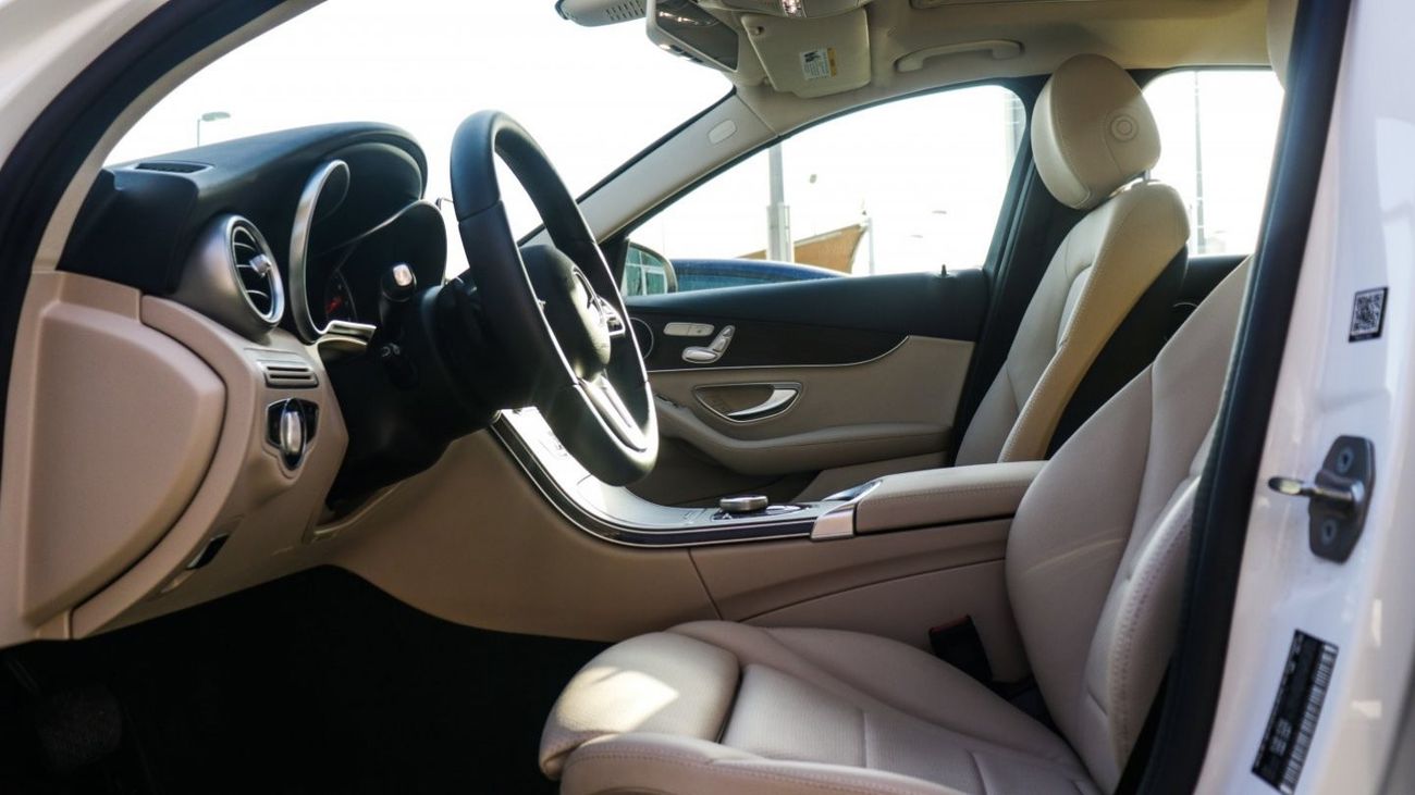 مرسيدس بنز C 300 4MATIC