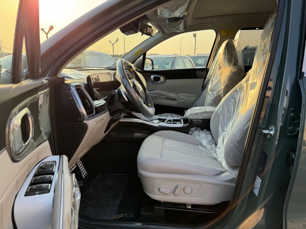 Kia Sorento KIA SORENTO 1.6L (HYBRID) - 2025 MODEL -MID OPTION