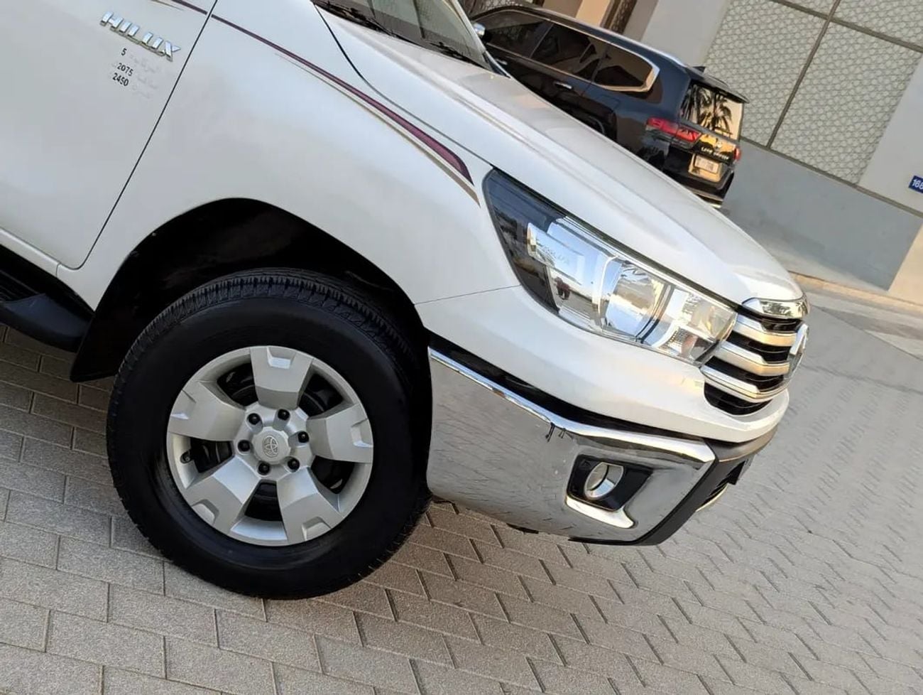 Toyota Hilux GCC Specs | 2.4L Diesel | 4x4 | Excellent Condition