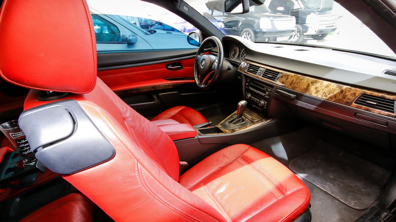 بي أم دبليو 325 i