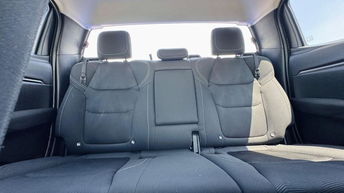 Isuzu DMax 3.0L Diesel AT 4WD - KEY START - Multipurpose Steering - Rear AC Vents - Alloy Rims - Tow Hitch - Go