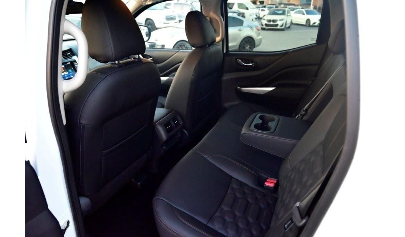 Nissan Navara 2024 NISSAN NAVARA DOUBLE CAB PICKUP LE 2.5L PETROL 4WD 5-SEATER MT