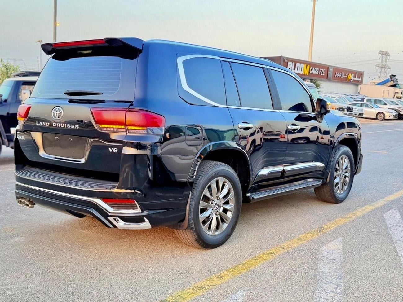 Toyota Land Cruiser GXR Toyota landcuriser 2019 upgrade inside and outside 4.0L full option petrol