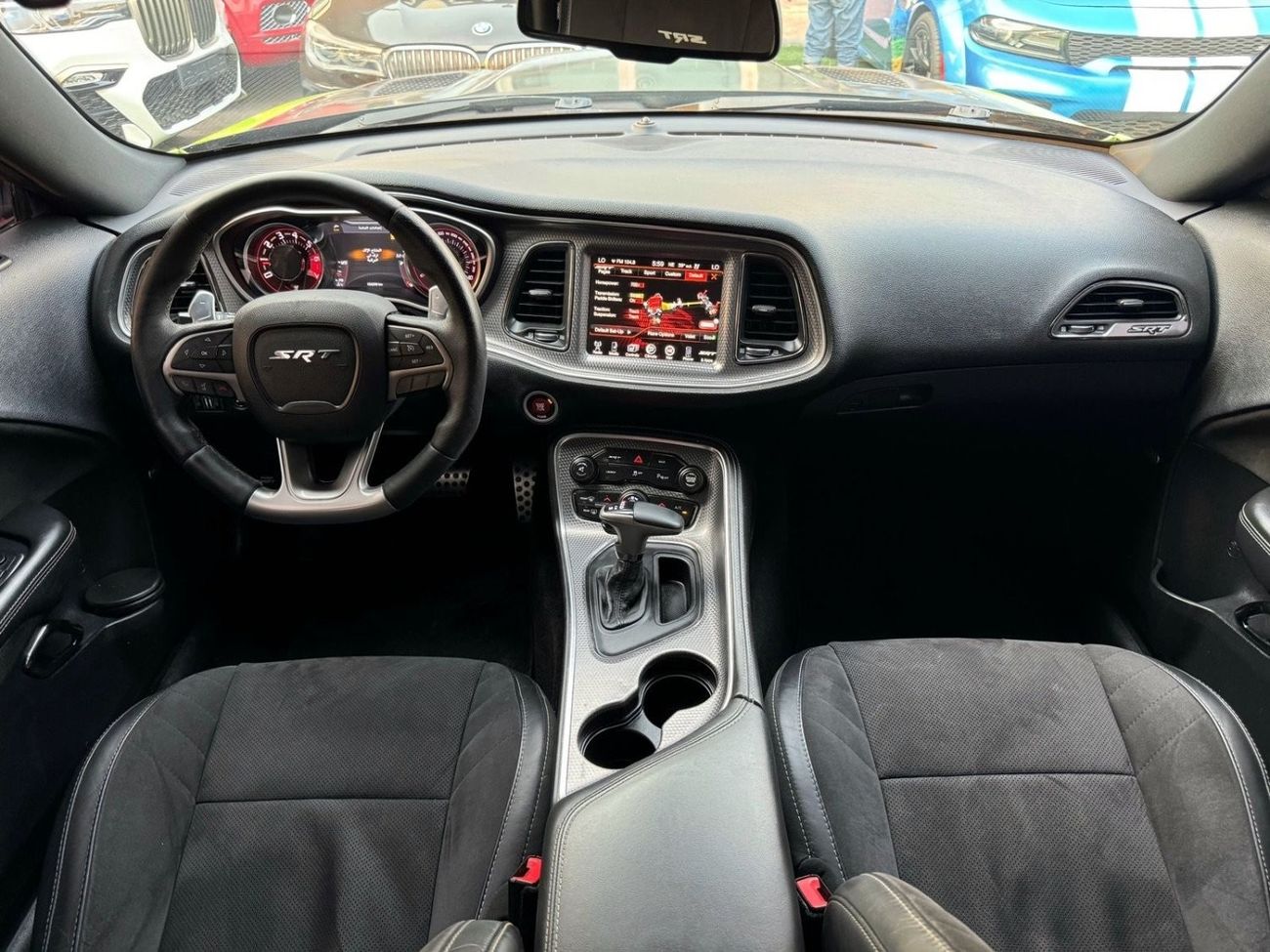 دودج تشالينجر SRT هيلكات دودج جالنجر 2015 خليجي 707 حصان بحالة ممتازة