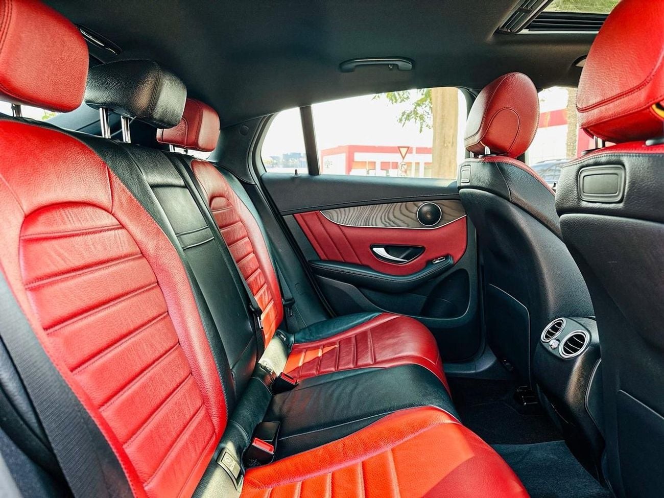 Mercedes Benz GLC250 AMG 2.0L