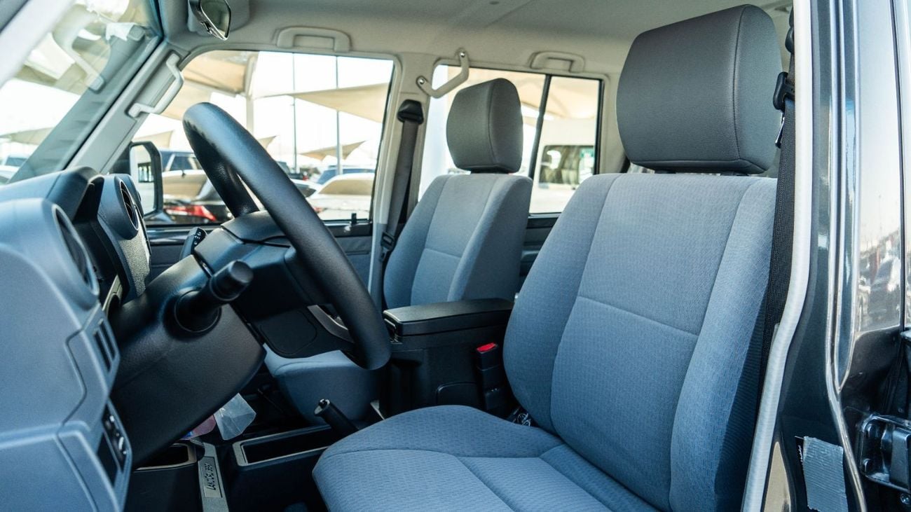 Toyota Land Cruiser 70 LC 76 | 4.0L | V6 | M/T | 2025