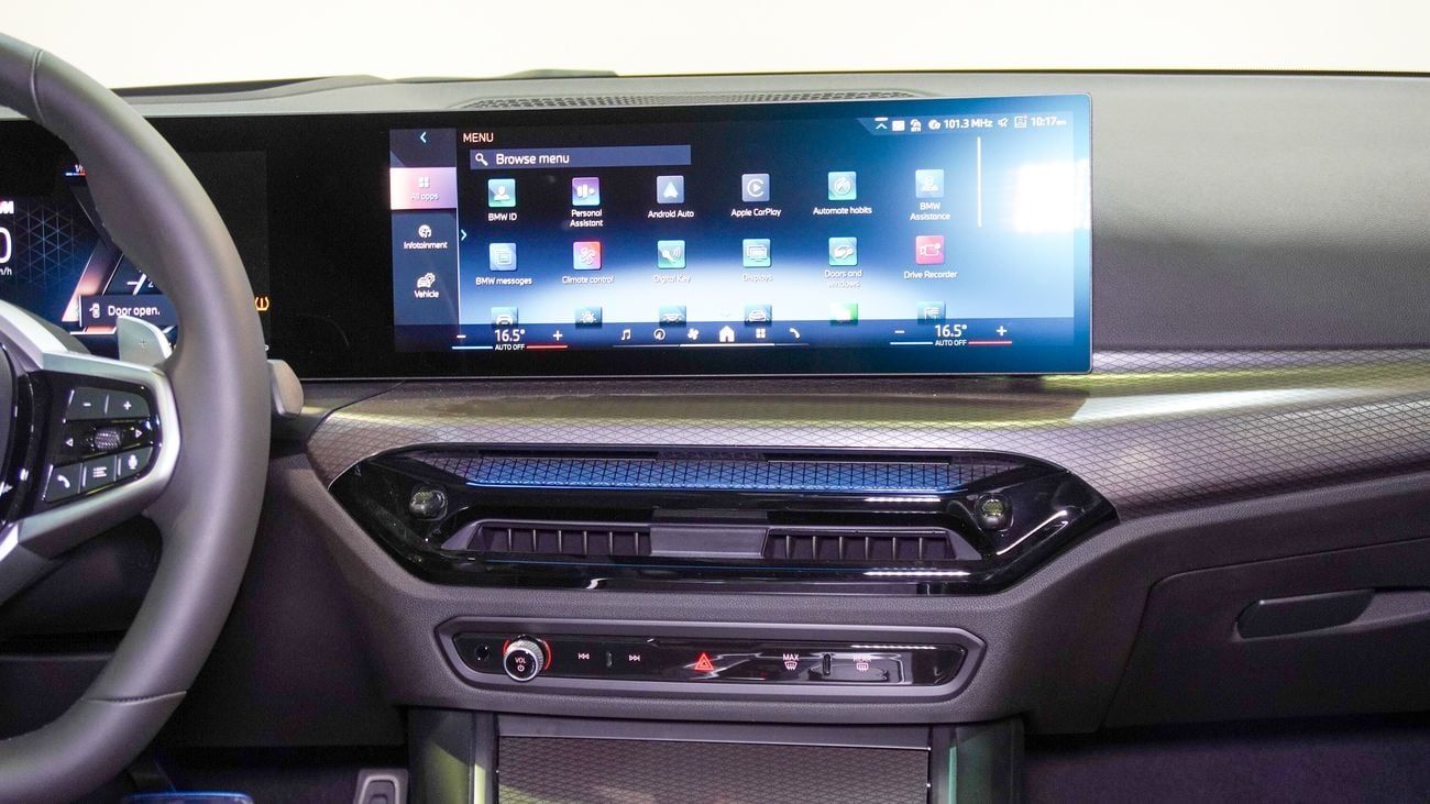 بي أم دبليو 330i M Kit