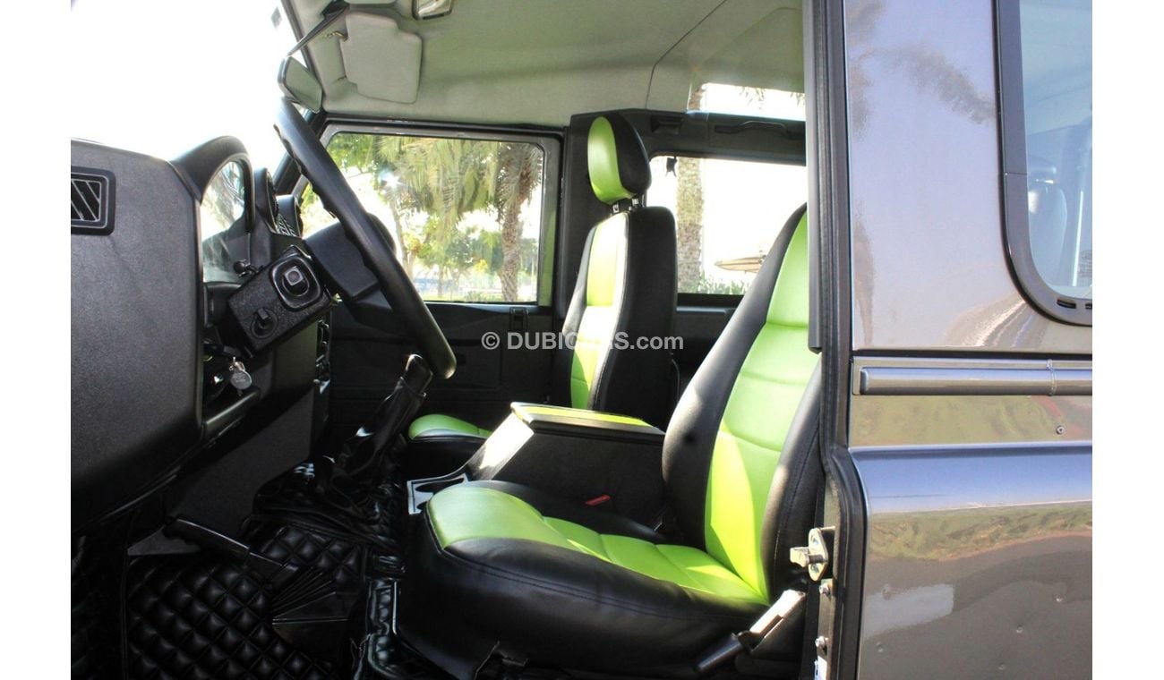 Land Rover Defender LAND ROVER DEFENDER 90 2014 GCC LOW MILEAGE IN MINT CONDITION