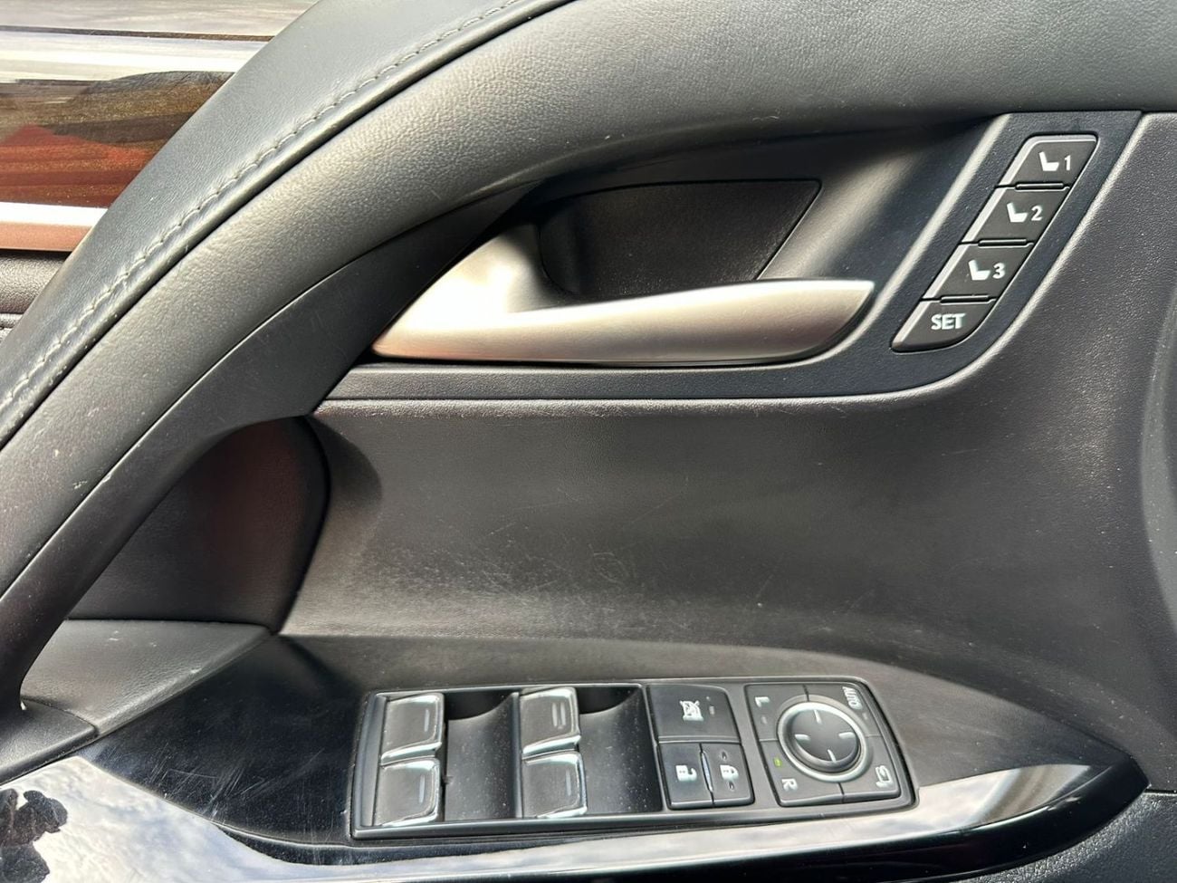 Lexus LX 570 Sport 5.7L