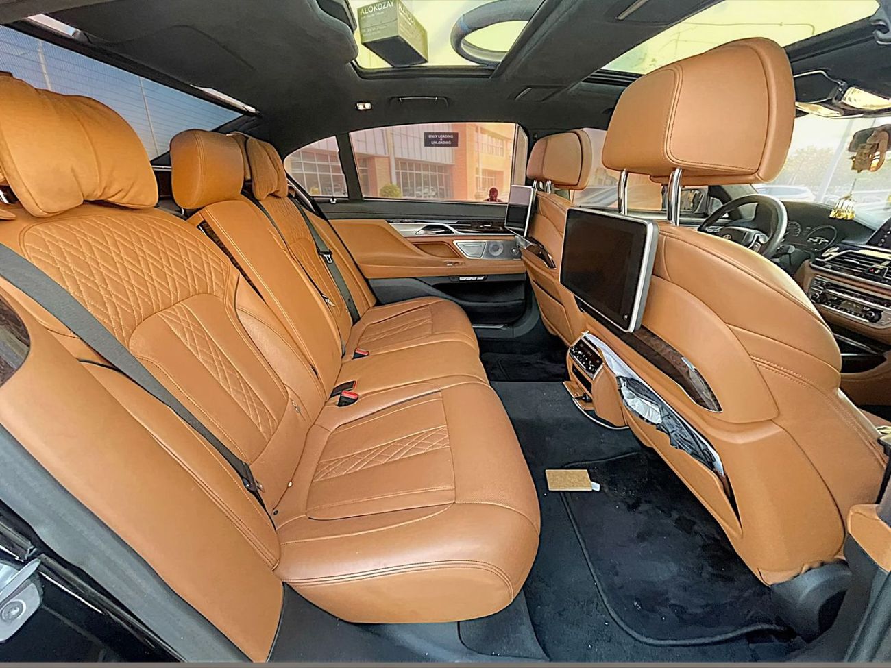 بي أم دبليو 750Li xDrive Executive 4.4L