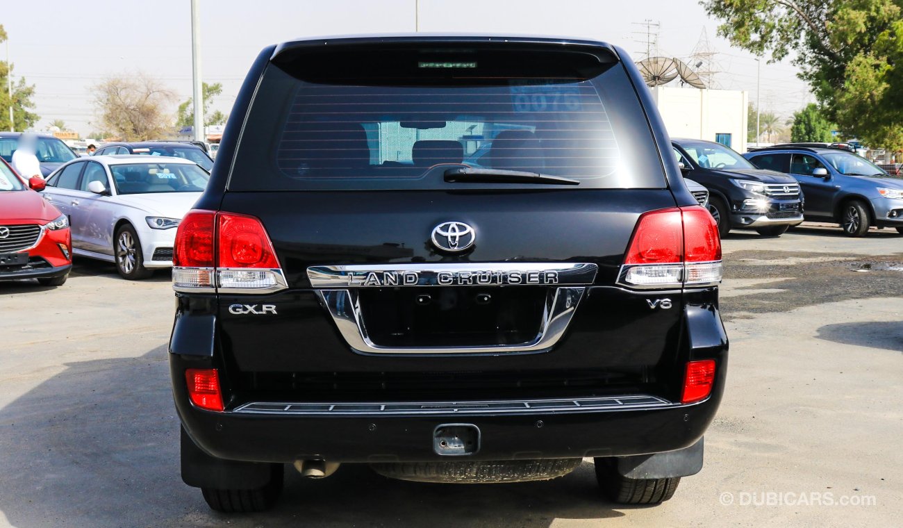 Toyota Land Cruiser GXR V6 GCC Perfect Condition