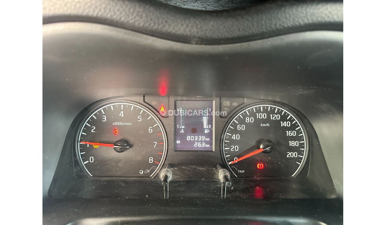 نيسان أورفان لوحة فان  سقف عالي خالية من الحوادث - خليجي - سقف عالي - بيترول