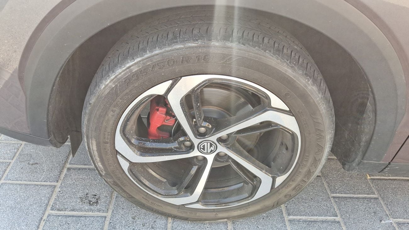 أم جي HS LUXURY TROPHY 2 | بدون دفعة مقدمة | اختبار القيادة في المنزل