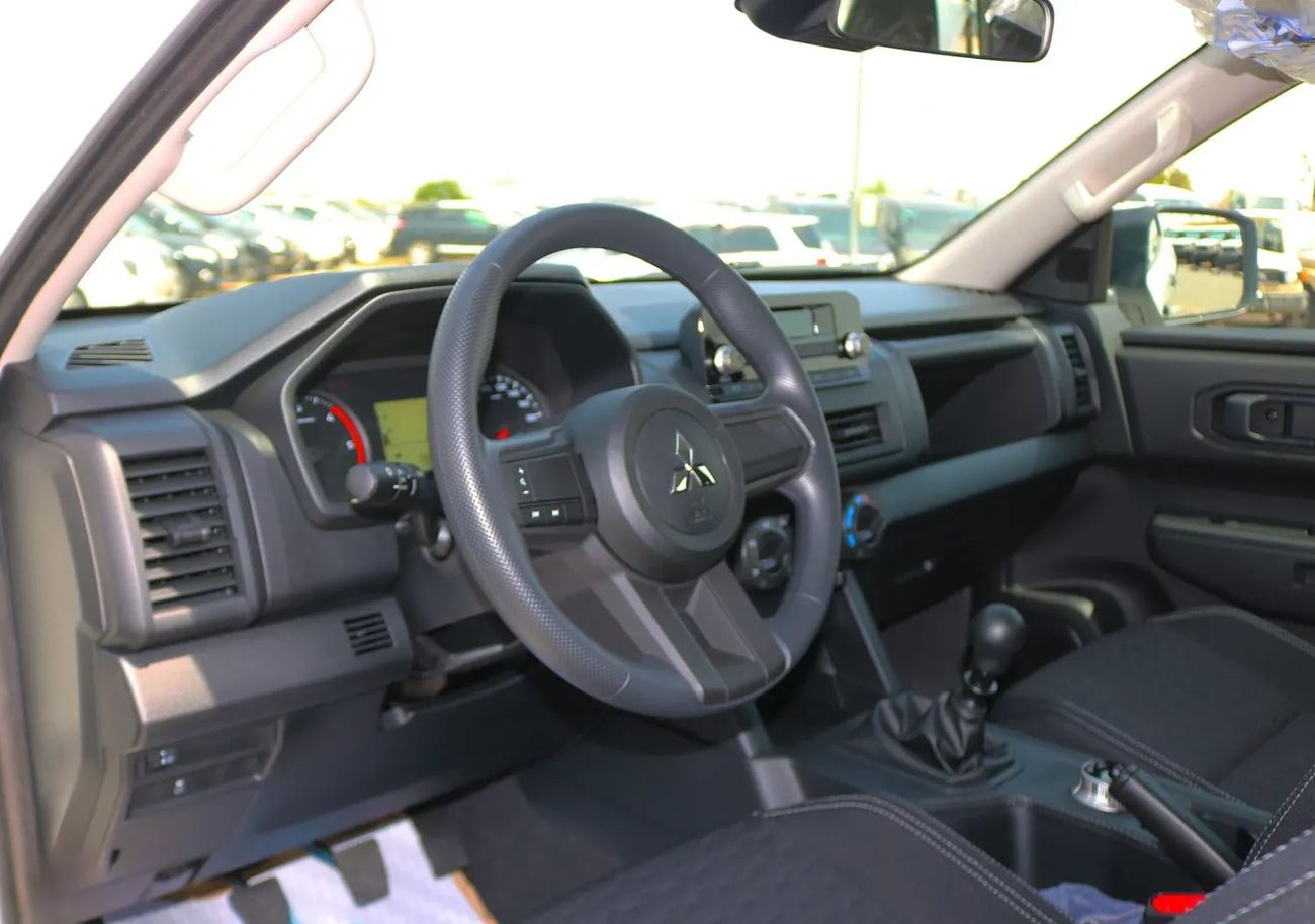 Mitsubishi L200 Triton GLX 4WD 2.4L Diesel MT High Line