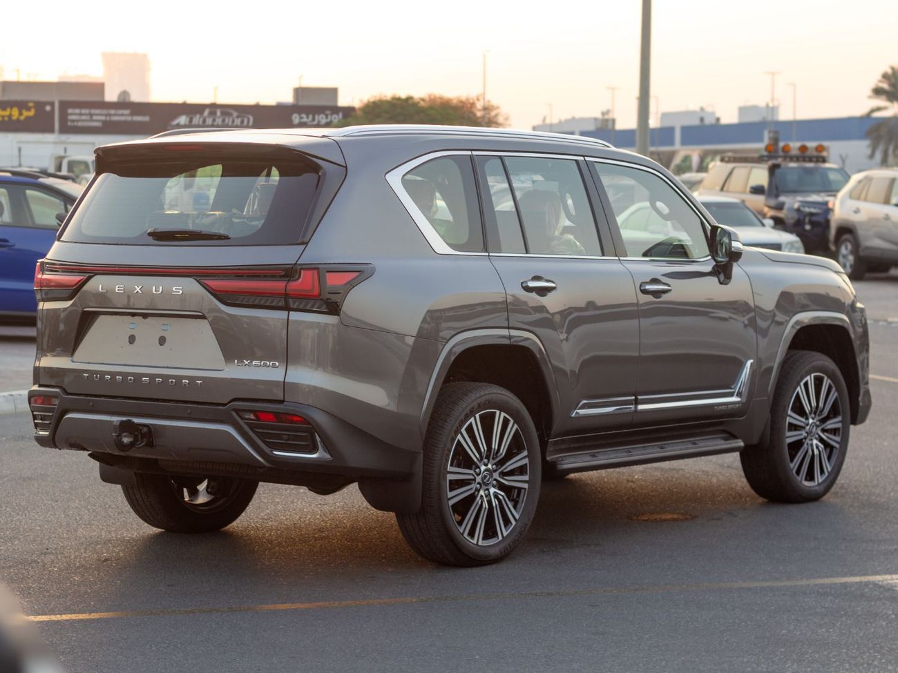 Lexus LX 600 EXPORT ONLY - Turbo Sport 3.5L Twin-Turbocharged