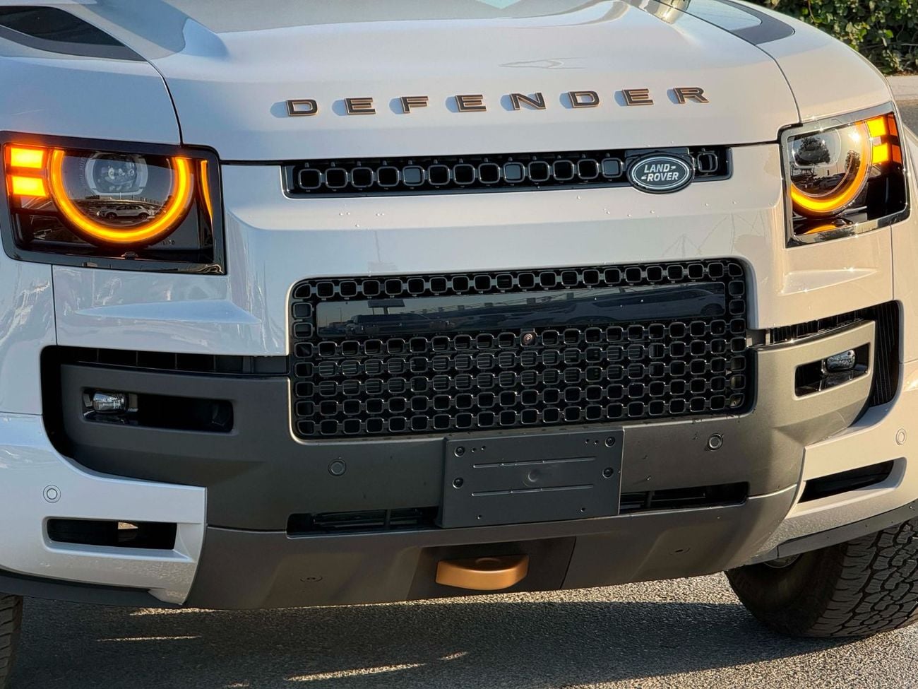 لاند روفر ديفندر **2026**CANADA SPEC  BRAND NEW
