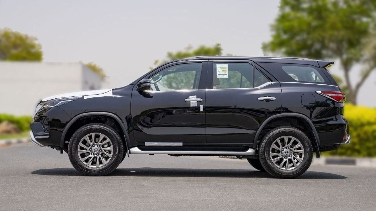 Toyota Fortuner VXR TOYOTA FORTUNER SR5 4.0L PETROL V6 2024