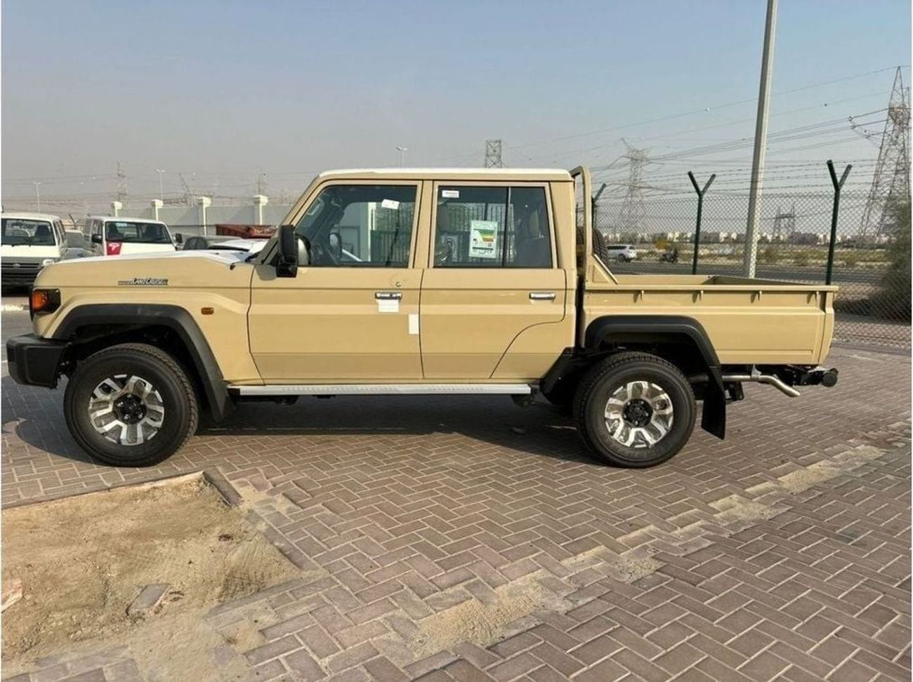 تويوتا لاند كروزر بيك آب Toyota Land Cruiser Pickup LC79 Double Cabin Petrol 4.0 Model 2024