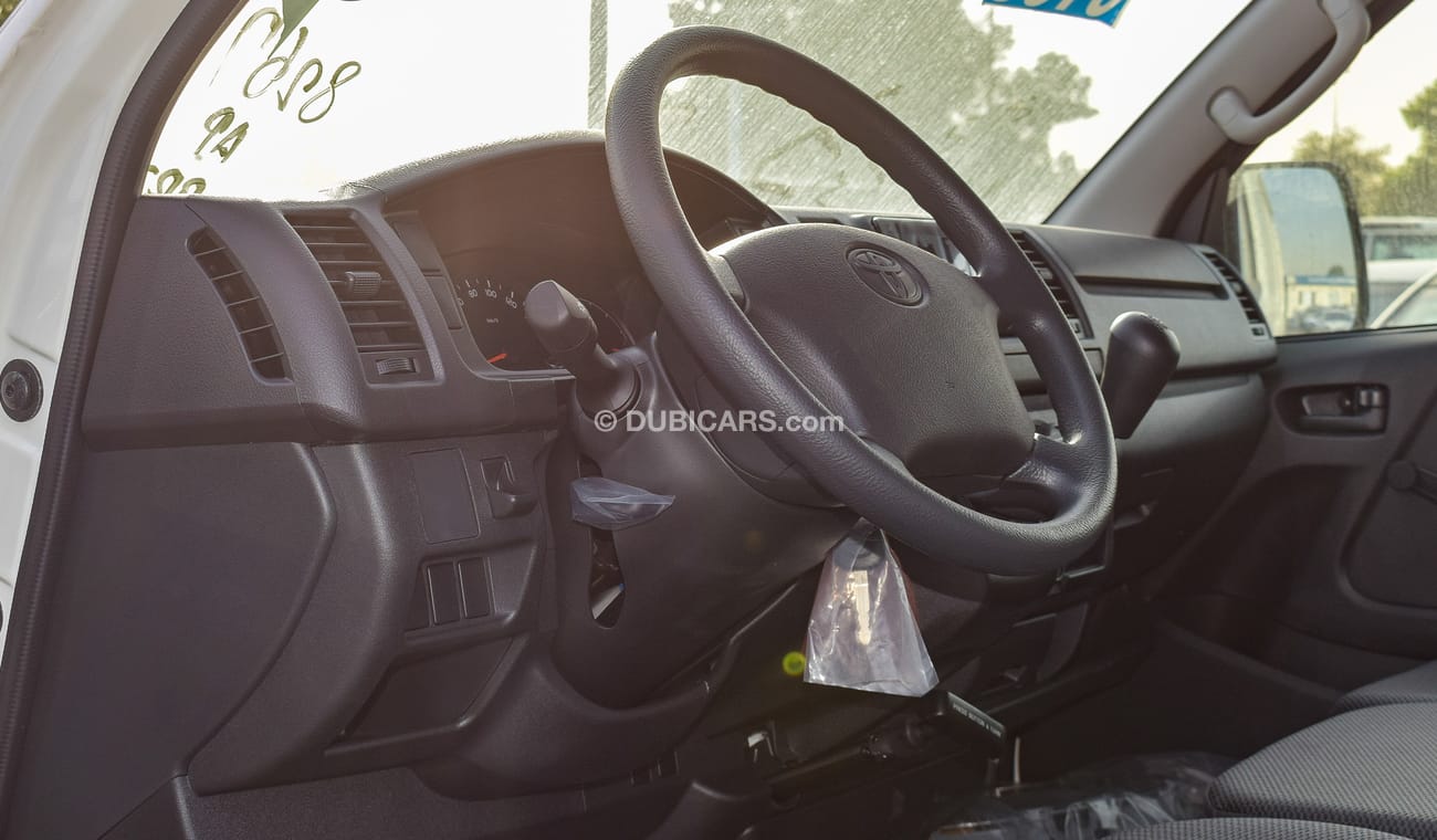 Toyota Hiace 2020 MODEL MANUAL TRANSMISSION CARGO VAN PETROL ONLY FOR EXPORT