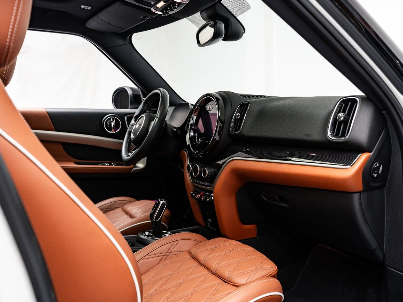 Mini Countryman The BEST Ramadan Offer in the UAE - Limited Time Only, February 2027 Warranty + Service Contract