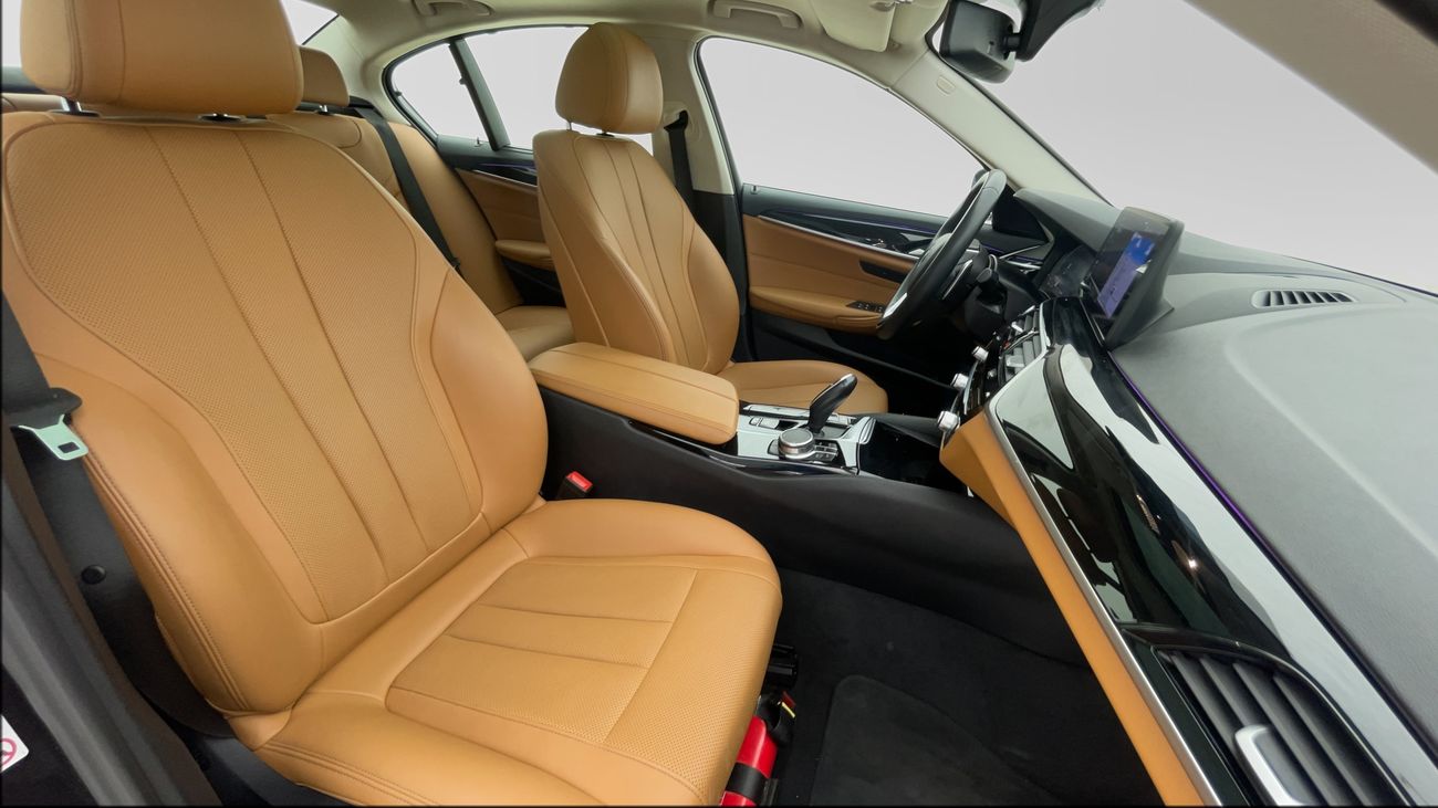 بي أم دبليو 520i 2023 JOY EDITION | AED 1942/Month | 0 DP | 30 Day Return | Warranty | Service History