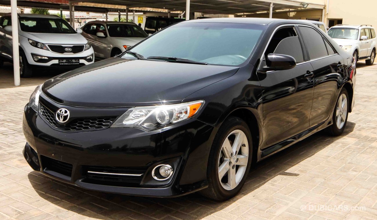 Toyota Camry SE - Very Clean Car with tons of options