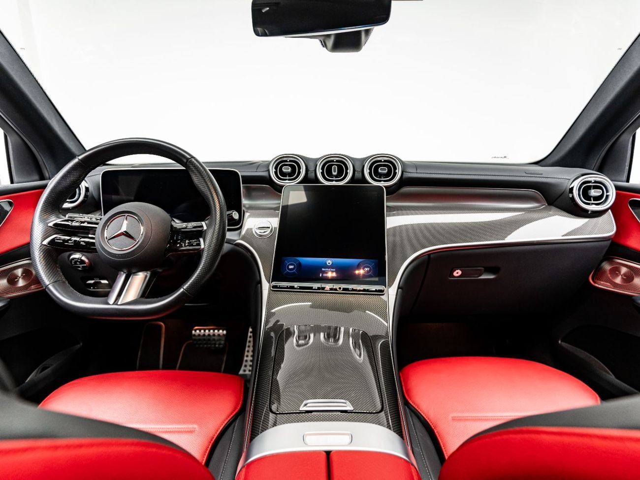 Mercedes-Benz GLC 300 2024 Mercedes GLC 300 4Matic, August 2029 Mercedes Warranty + Service Contract, Low KMs, GCC