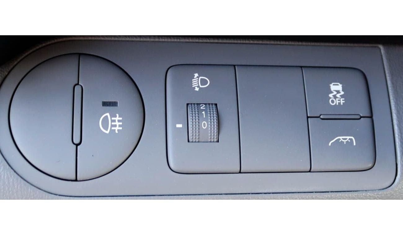 Hyundai H-1 Hyundai H1 2.4L 2020 GCC accident free in excellent condition 1406 P.M