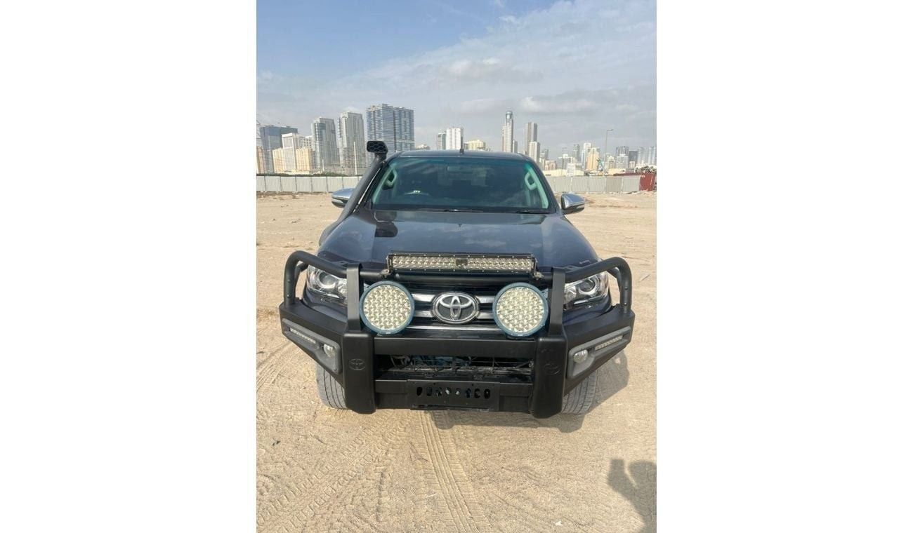 Toyota Hilux diesel 2.8 liter manual gear right hand push button start back camera