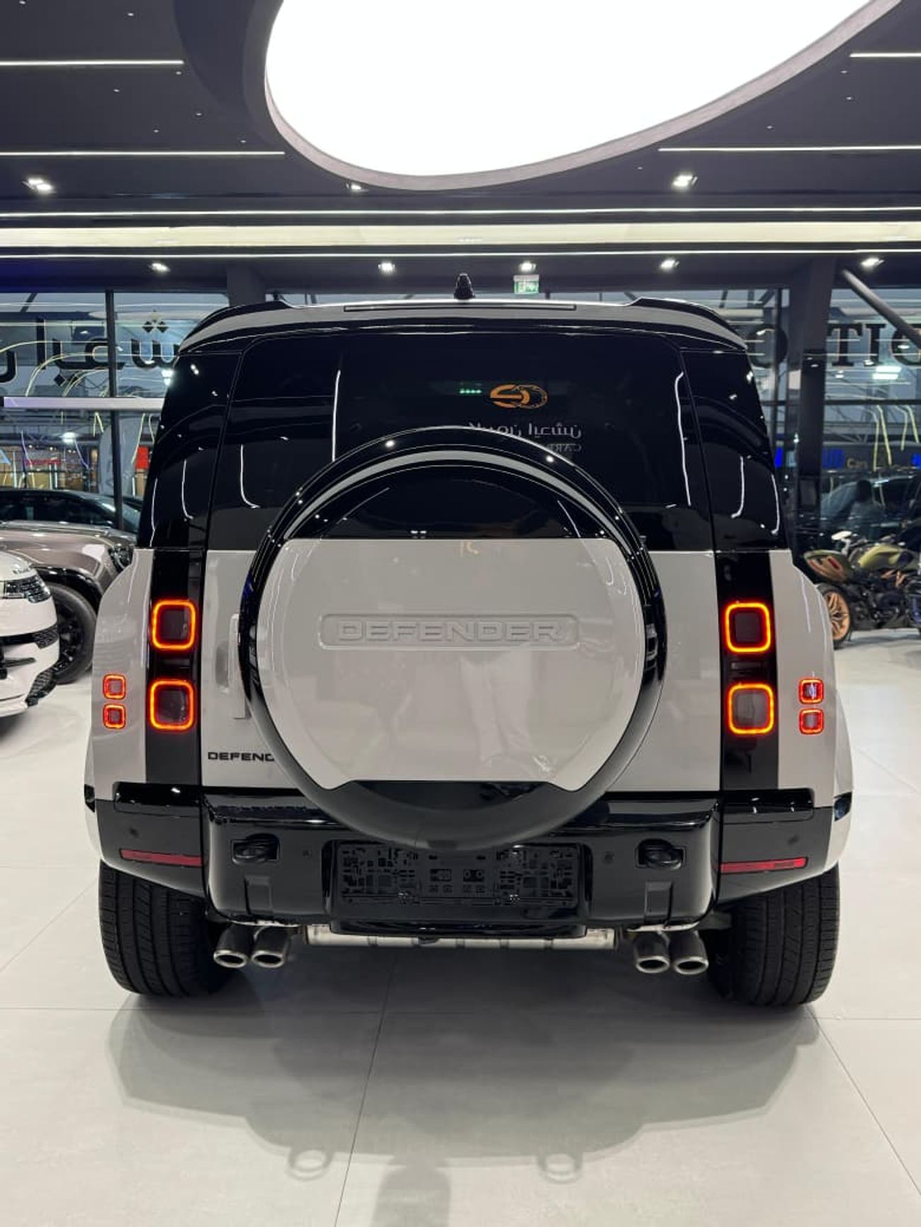 Land Rover Defender LAND ROVER DEFENDER V8 2026