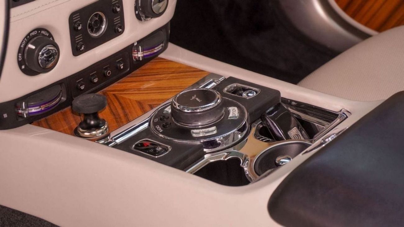 Rolls Royce Dawn  Rolls-Royce Dawn 2017 GCC specs
