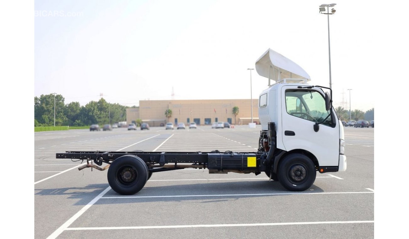 Hino 300 Short Chassis Truck | GCC Specs | Excellent Condition