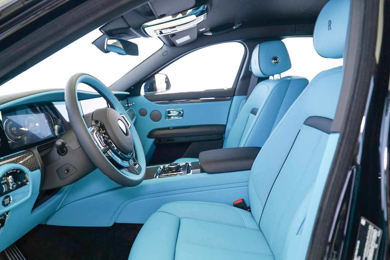 رولز رويس جوست BLACK BADGE