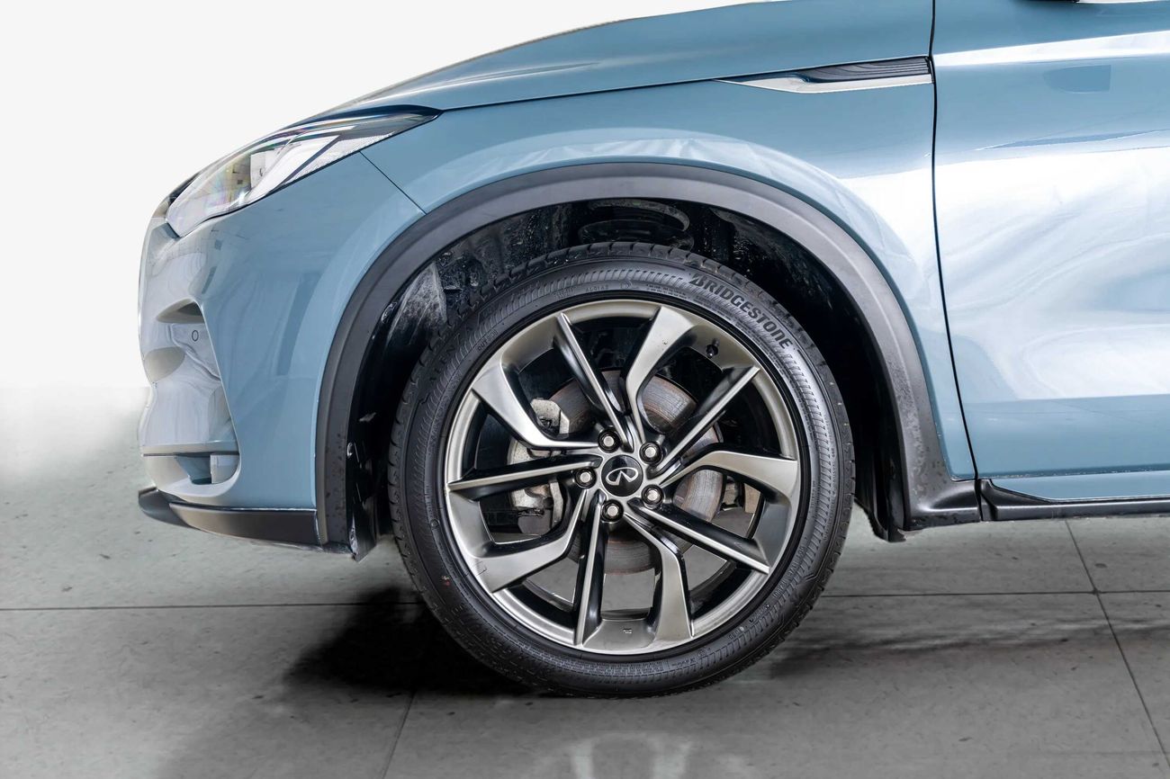 Infiniti QX50 LUXE 2.0