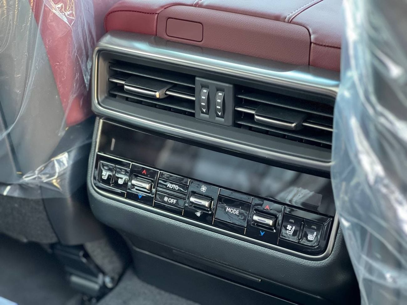 Lexus LX600 SIGNATURE 3.5L URBAN PTR A/T // 2025 // FULL OPTION WITH RADAR , HEADUP DISP , MARK LEVINSON // SPEC