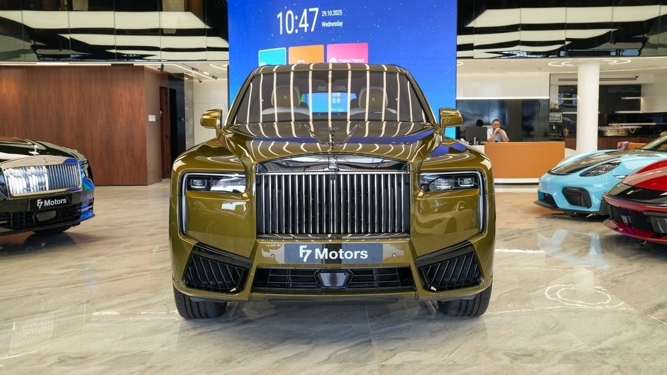 رولز رويس كولينان Rolls Royce Cullinan Black Badge - Bespoke Chartreuse - 2025