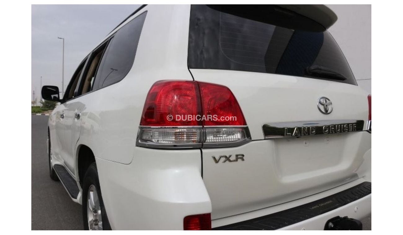Toyota Land Cruiser LAND CRUSIER VXR FULL OPTIONS V8 GULF SPACE