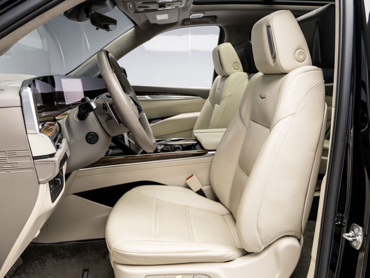 Cadillac Escalade 2025 Cadillac Escalade Black Edition, 6.2 Supercharged V8, AWD, 682bhp, 10 Speed Automatic