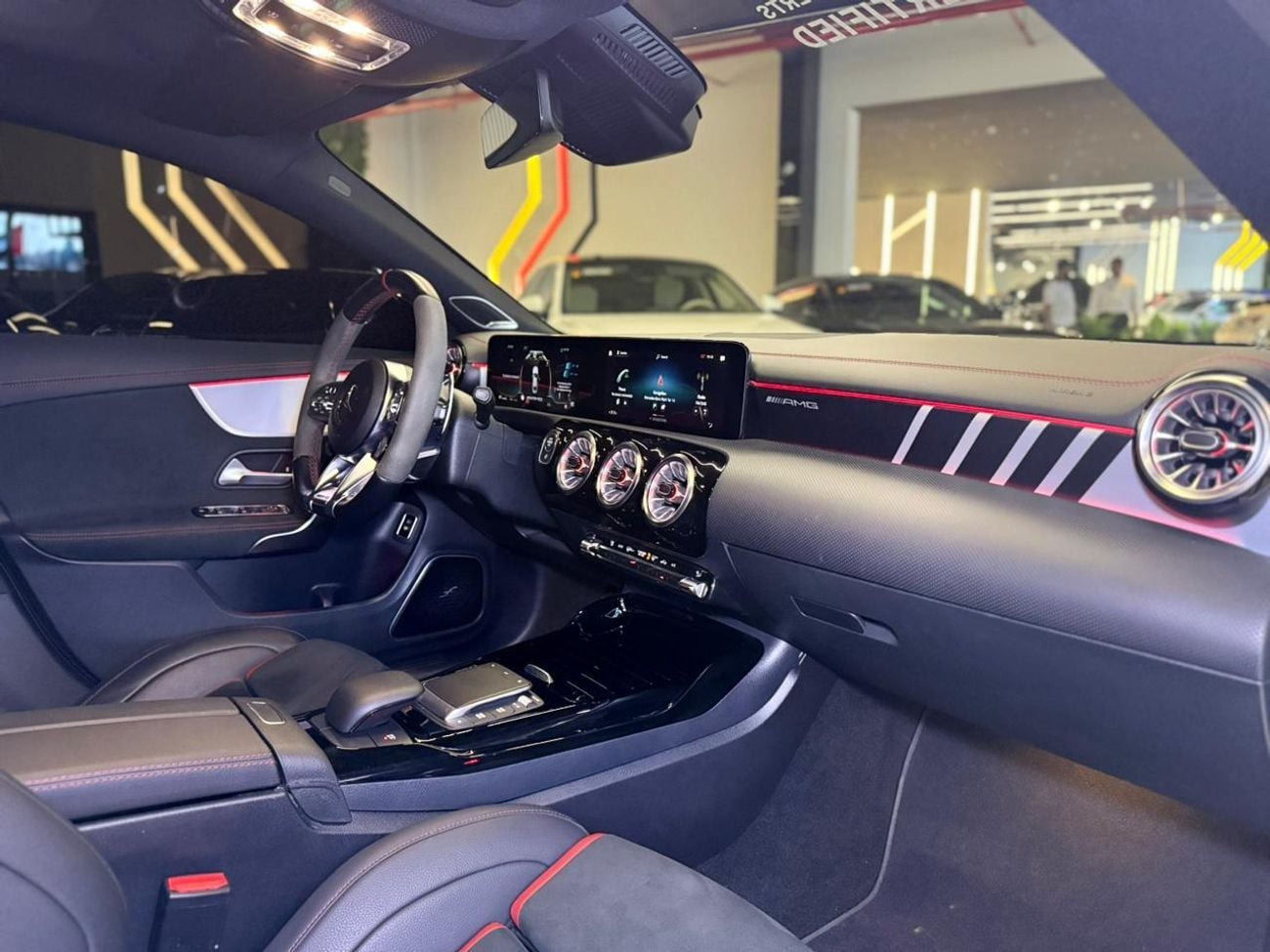 مرسيدس بنز CLA 45 AMG 4MATIC+